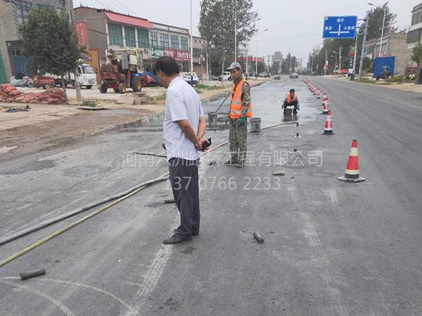 公路灌漿工程